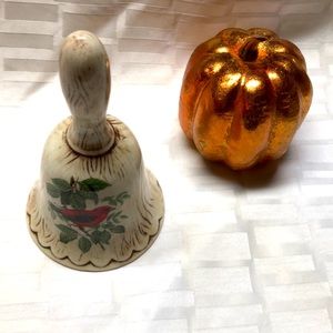 Bell/ringer, glass with red bird